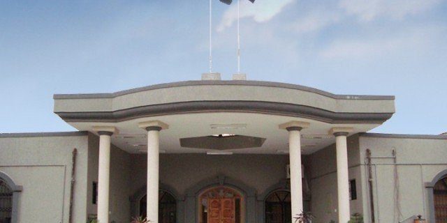 Islamabad high court angry as federal government fail to reestablish PMDC